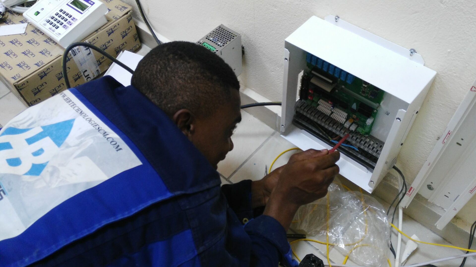 Support IT : technicien HB Technologies en intervention